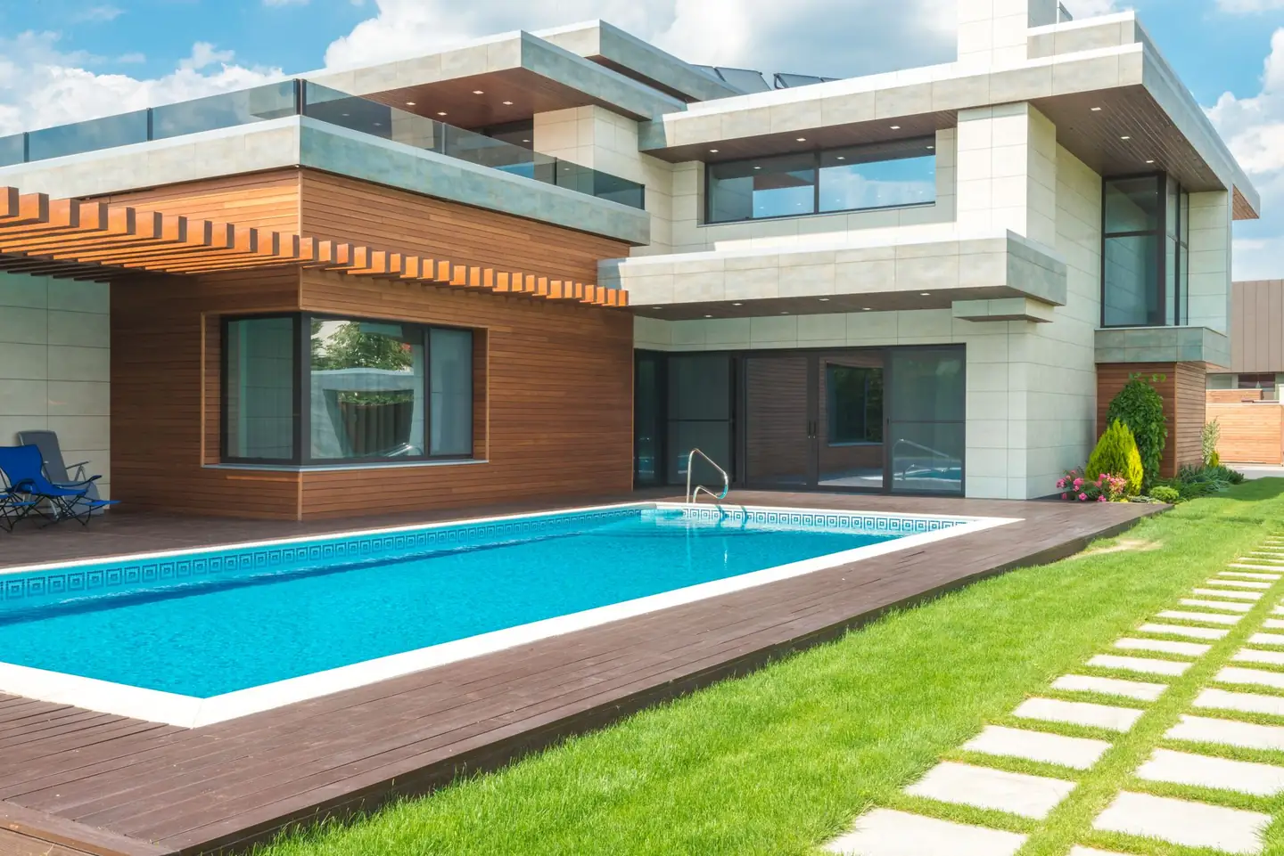 Swimming pool built in Claymore, NSW